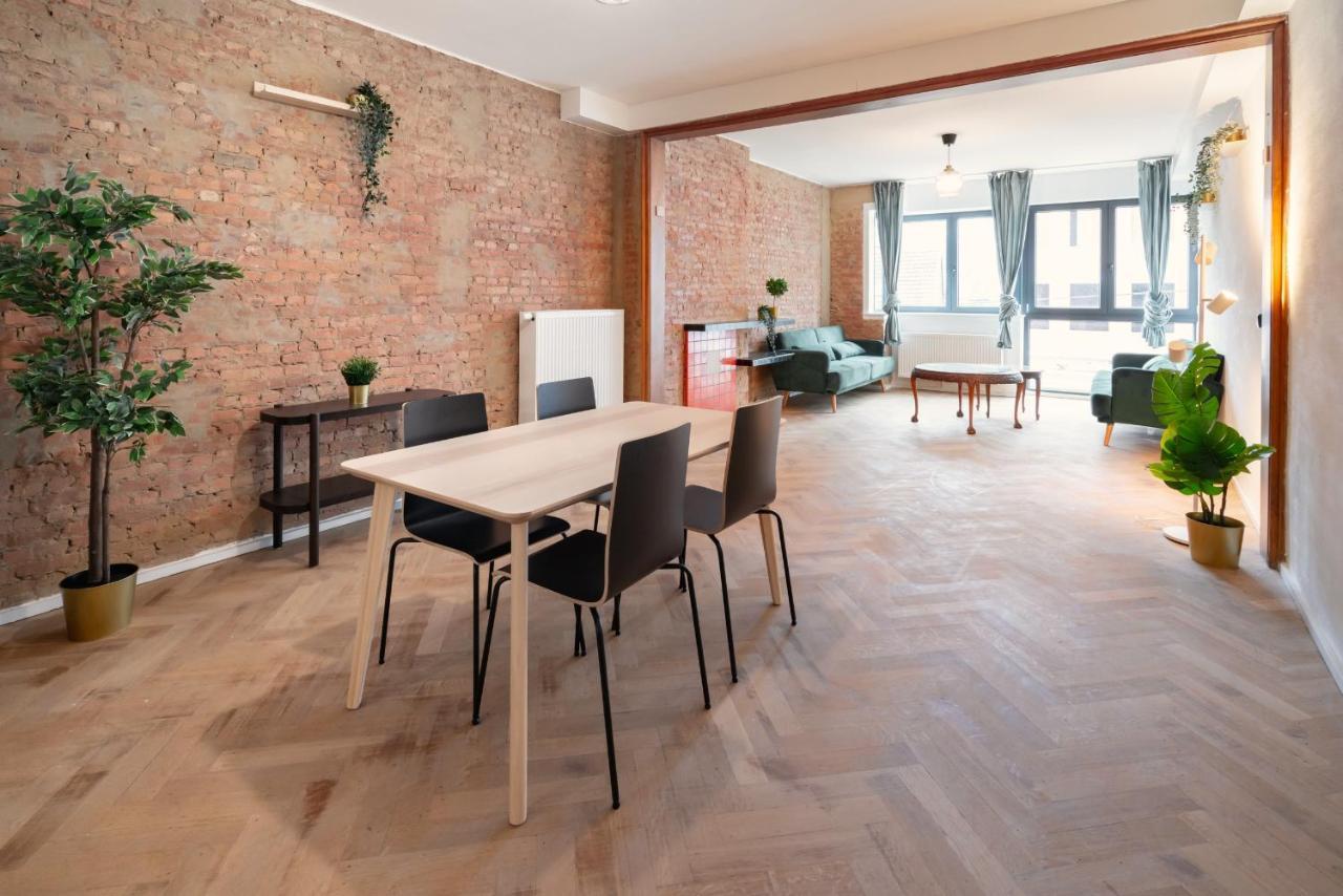 Antwerp City Center Two-Bedroom Apartments Bagian luar foto