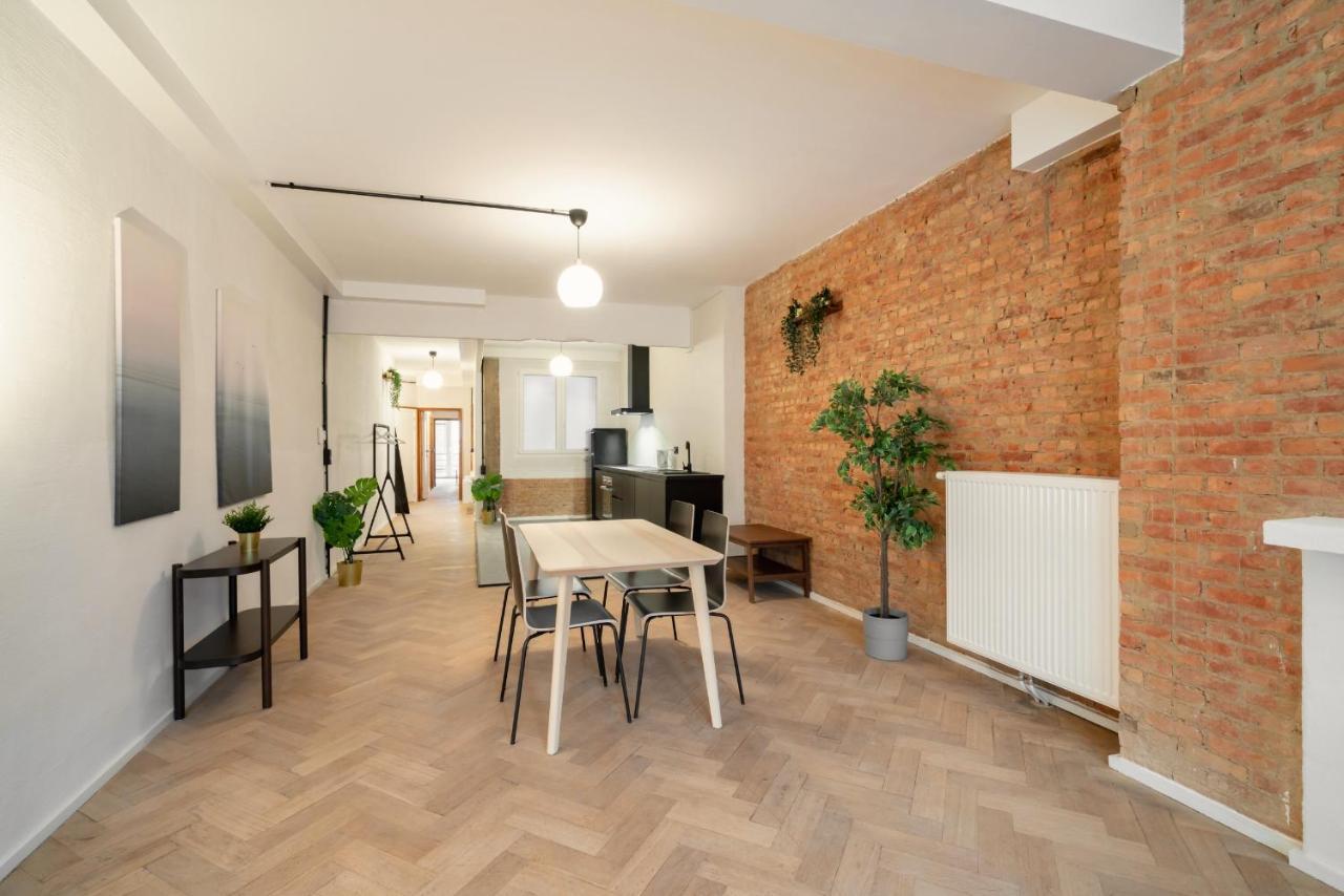 Antwerp City Center Two-Bedroom Apartments Bagian luar foto
