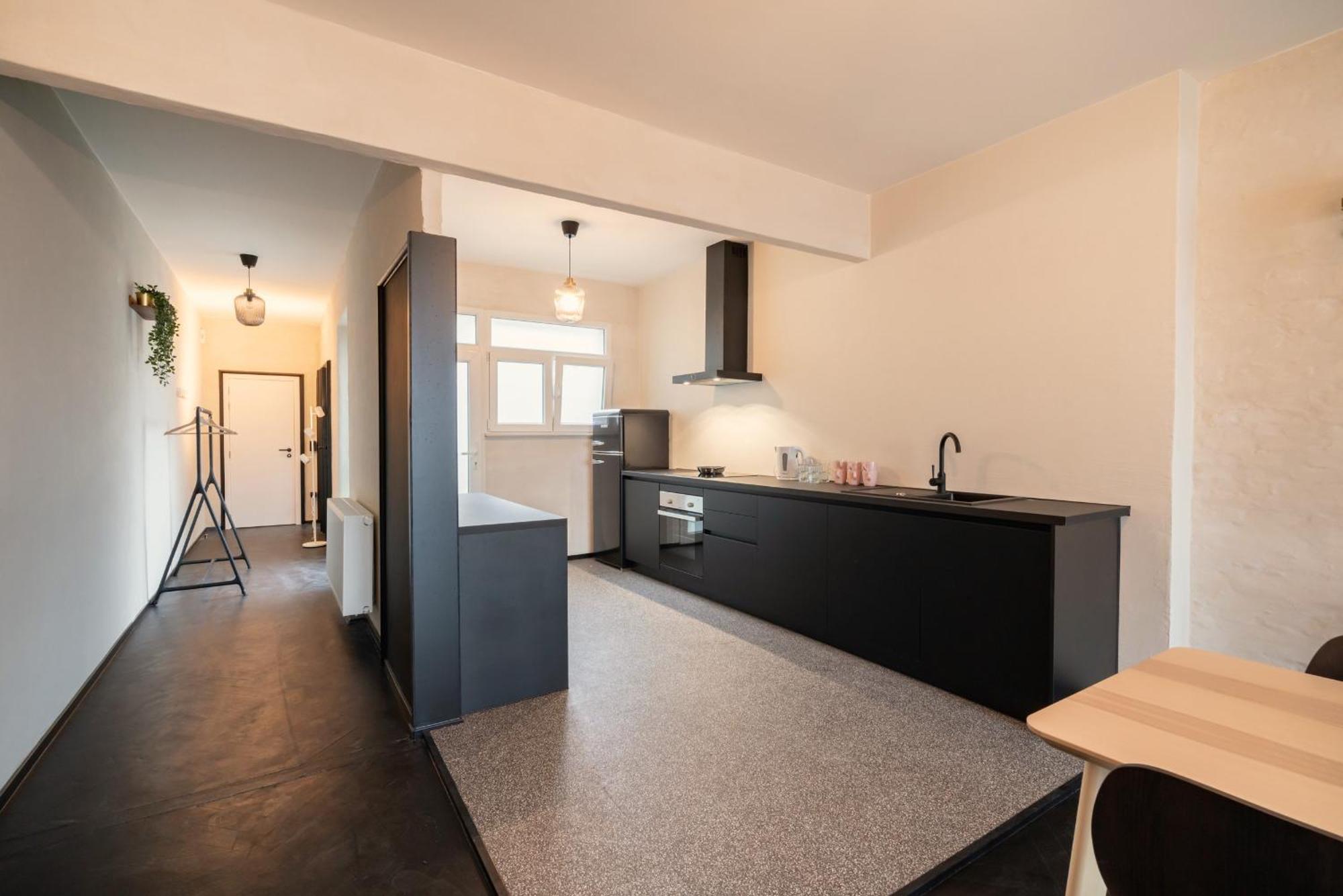 Antwerp City Center Two-Bedroom Apartments Bagian luar foto